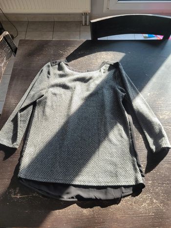 Haut pull et blouse à l'arrière