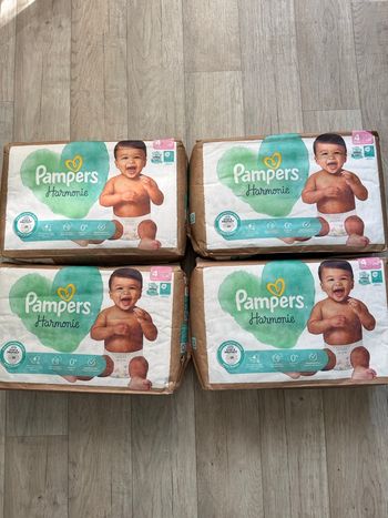 Lot de 144 couches Pampers harmonie taille 4