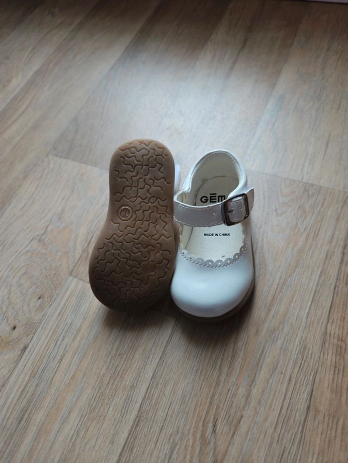 Chaussure bébé t18 - photo numéro 2