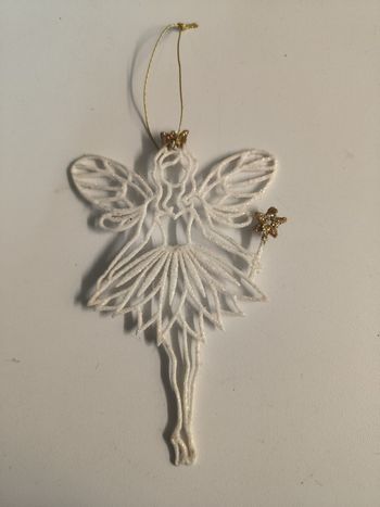 Fée a suspendre
