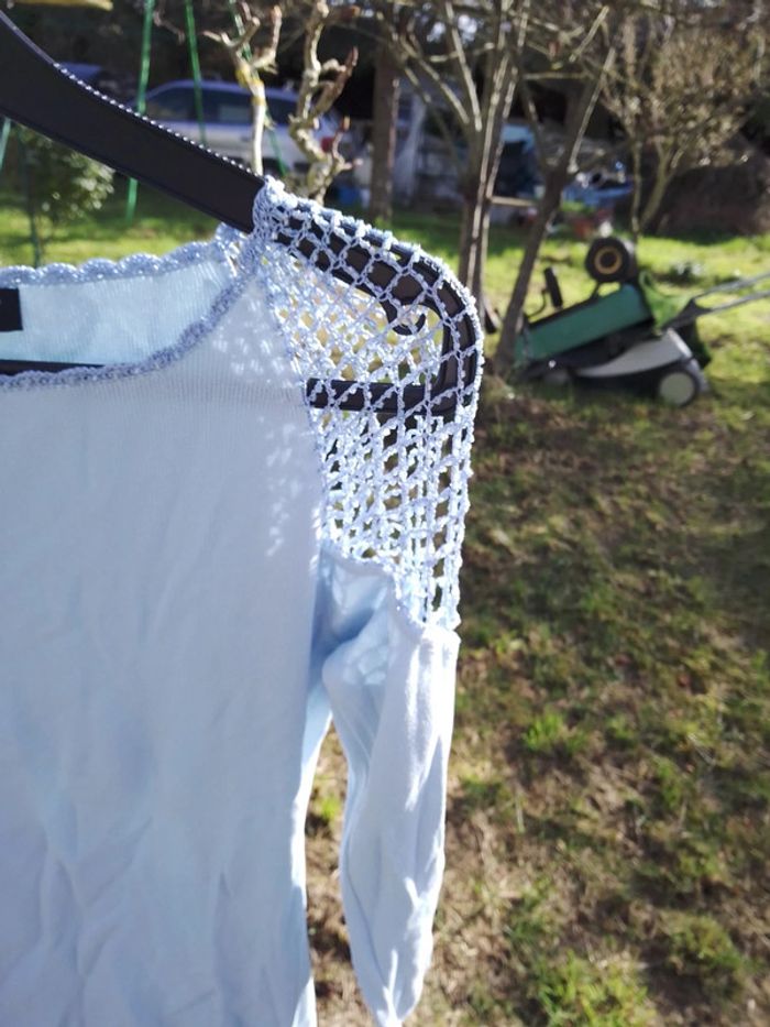 Tee shirt a bras dénudé femme - photo numéro 9