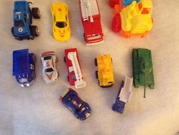 Lot de 11 voiture camion en plastique