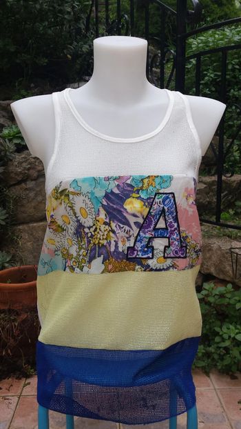 Haut blanc maille légèrement transparente 38