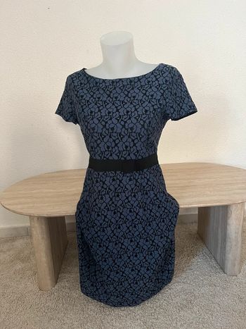 Robe 1.2.3 dentelle taille 42💫bleu noir 💫manches courtes