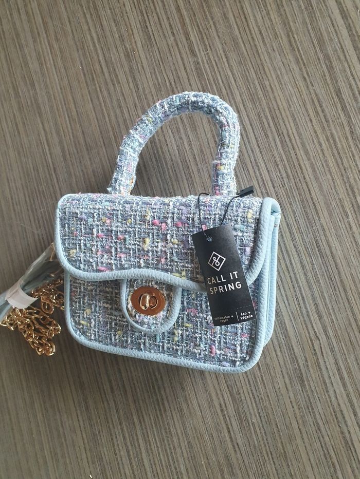 Très Joli petit sac Call It Spring 🦋 - photo numéro 2