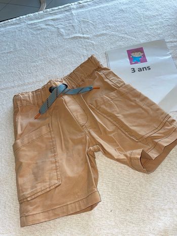 Short Catimini trois ans comme neuf