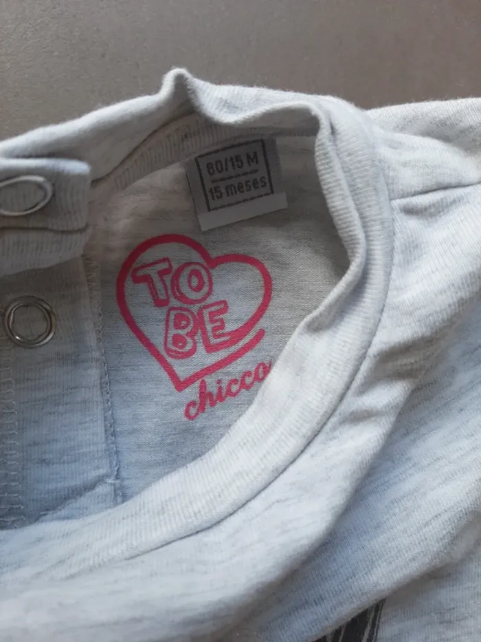 Lot de 2 t-shirts et 1 sweat 15-18mois Chicco neufs - photo numéro 9