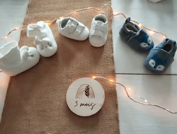 Lot de 3 chaussons / chaussures, taille 17