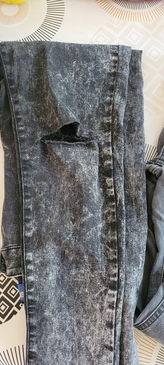 2 jeans 16 ans - photo numéro 2