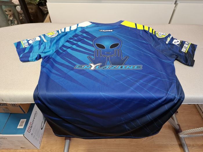 Superbe et rare tee-shirt homme D'Or et de Platine Jul XL bleu excellent état - photo numéro 8