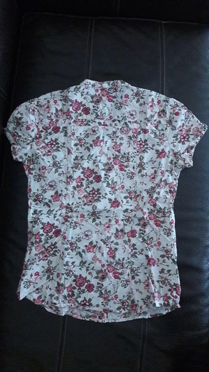 Haut type chemisier avec beau décolleté en V , taille 40, tons rose-beige - photo numéro 7