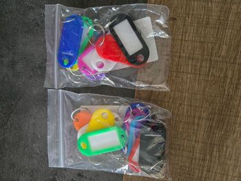 lot porte clés étiquettes