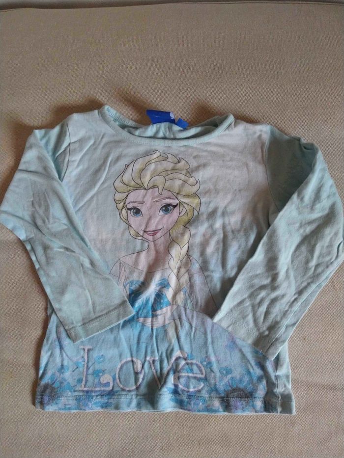Maillot manches longues reine des neiges taille 4 ans en très bon état