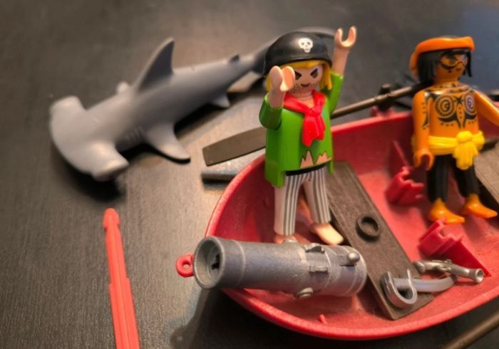 Playmobil barque des pirates avec requin marteau 5137