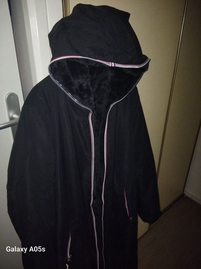 Parka long réversible

XXL/44/16 Neuf avec étiquette. - photo numéro 4