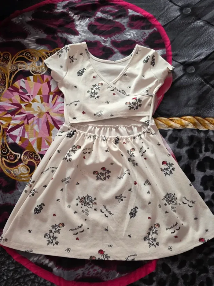 Robe à fleurs - photo numéro 2