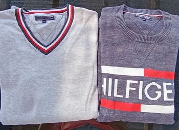 Lot de 2 pulls Tommy Hilfiger 14 ans