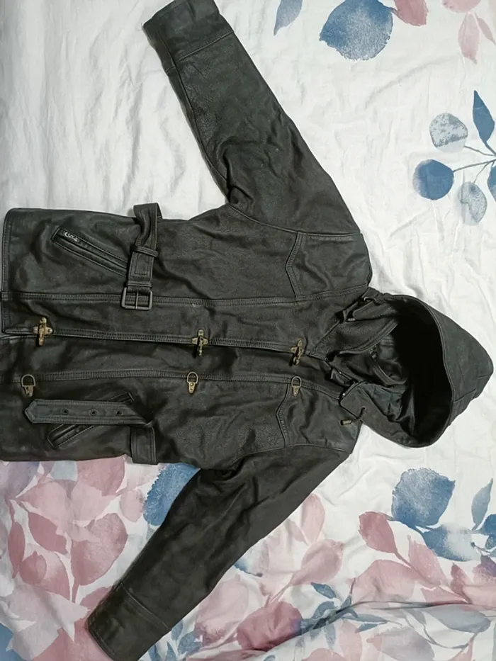 Manteau cop's paris en cuir taille M