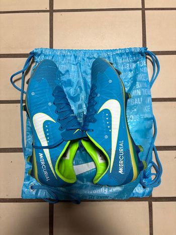 Crampons Neymar