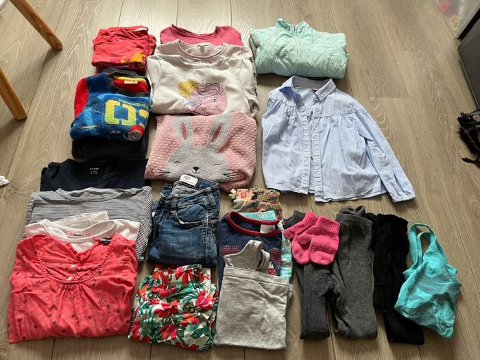 Lot vêtements 5 ans - photo numéro 2