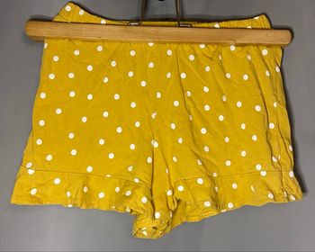 Short »Kiabi »jaune moutarde à pois blancs