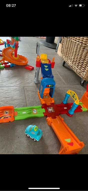 Circuit voiture tut Tut bolide