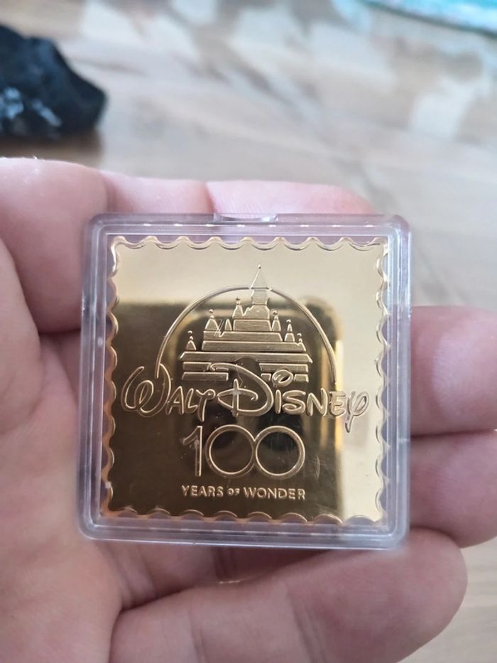 Lingots stitch 100 disney en forme de timbre - photo numéro 3