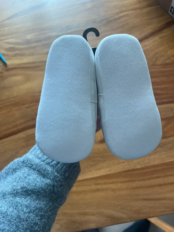 Chaussure bébé - photo numéro 2