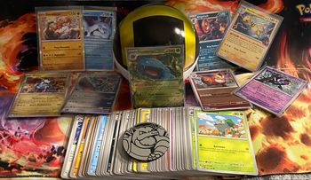 Lot carte Pokémon avec pokeball