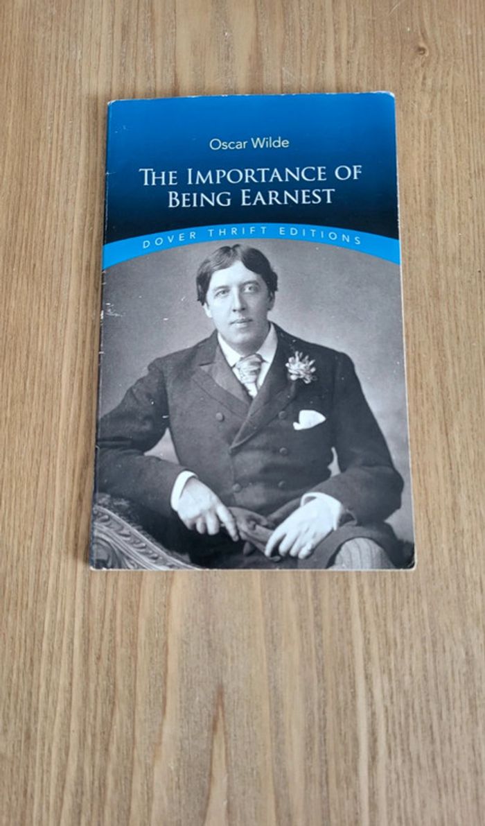 🟣 Livre The Importance of Being Eatnest 🟣