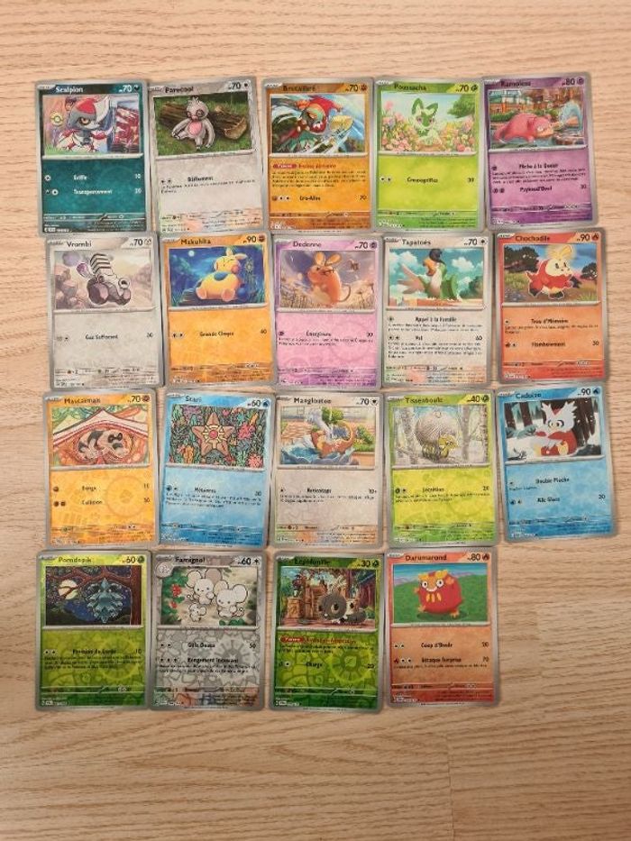 Lot de 19 Cartes Pokemon Holographiques
