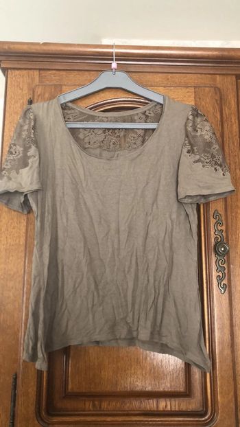 Tee shirt