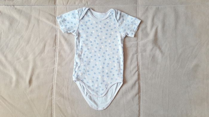 Parfait état : Lot été garçon 12-18mois mois body et chemise à manches courtes - photo numéro 2