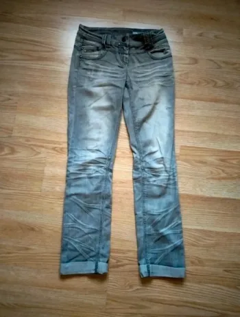 Jean femme. skinny. Kiabi woman.
Taille 38