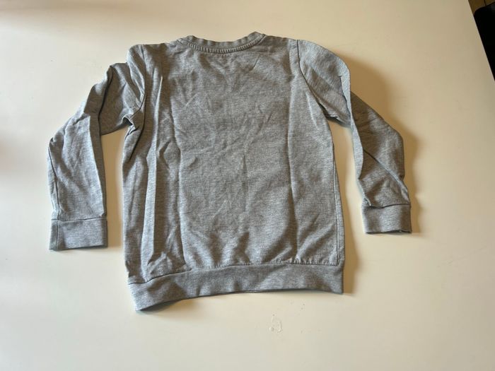 Pull pour garçon en bon état taille 7 ans couleur gris - photo numéro 6
