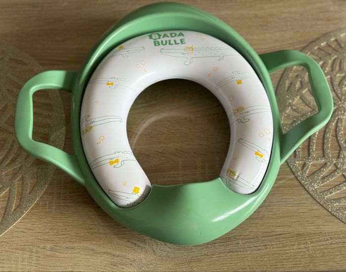 Réducteur de toilette confort avec poignées