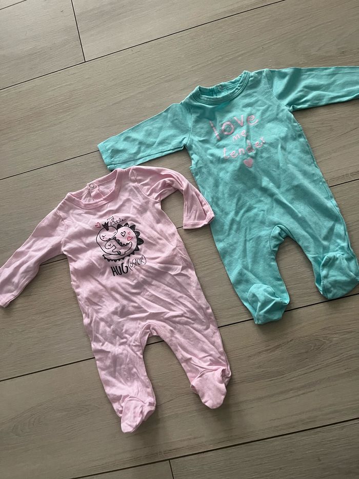 Lot 3 mois bébé fille - photo numéro 2