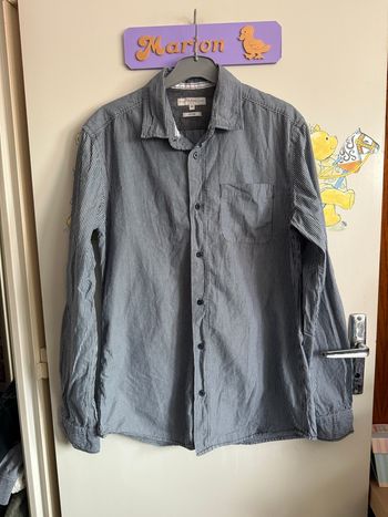 Chemise à rayures grise et blanche, taille M, marque Jules 