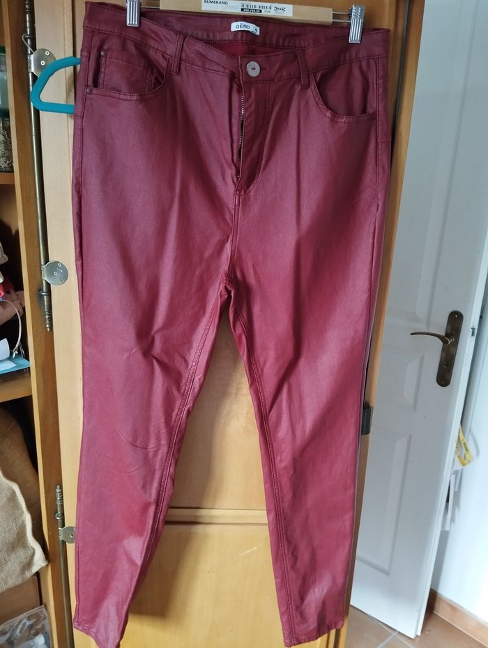 Pantalon femme sky bordeaux