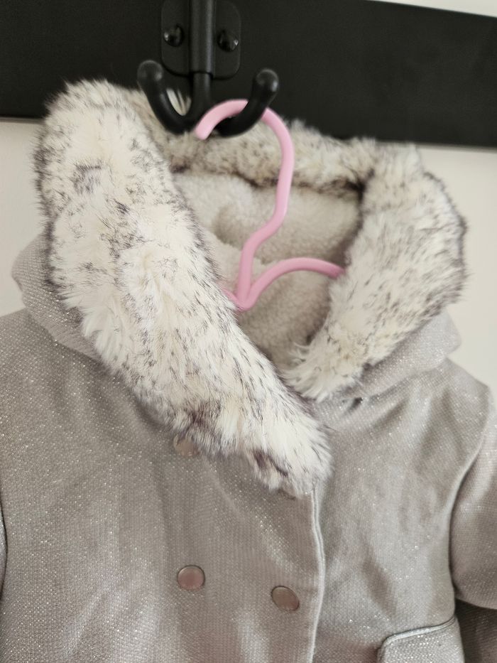 Manteau fourré 18 mois obaibi neuf - photo numéro 2