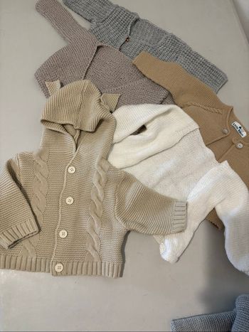 Lot gilet en laine 1 mois
