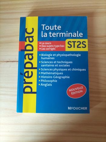 Livre prepa bac ST2S