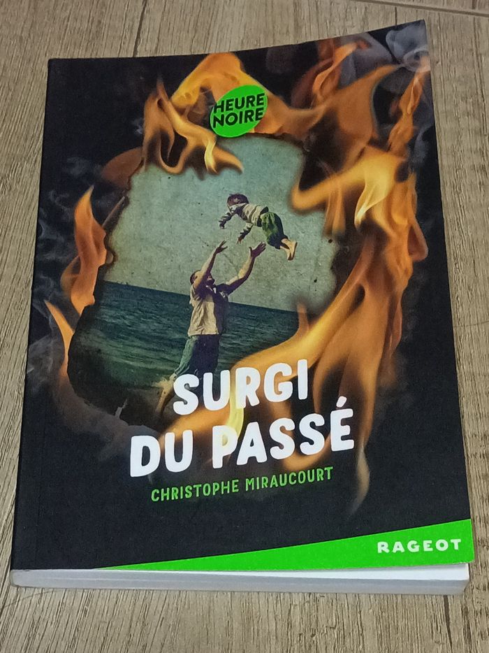 Surgi du passé par Christophe Miraucourt