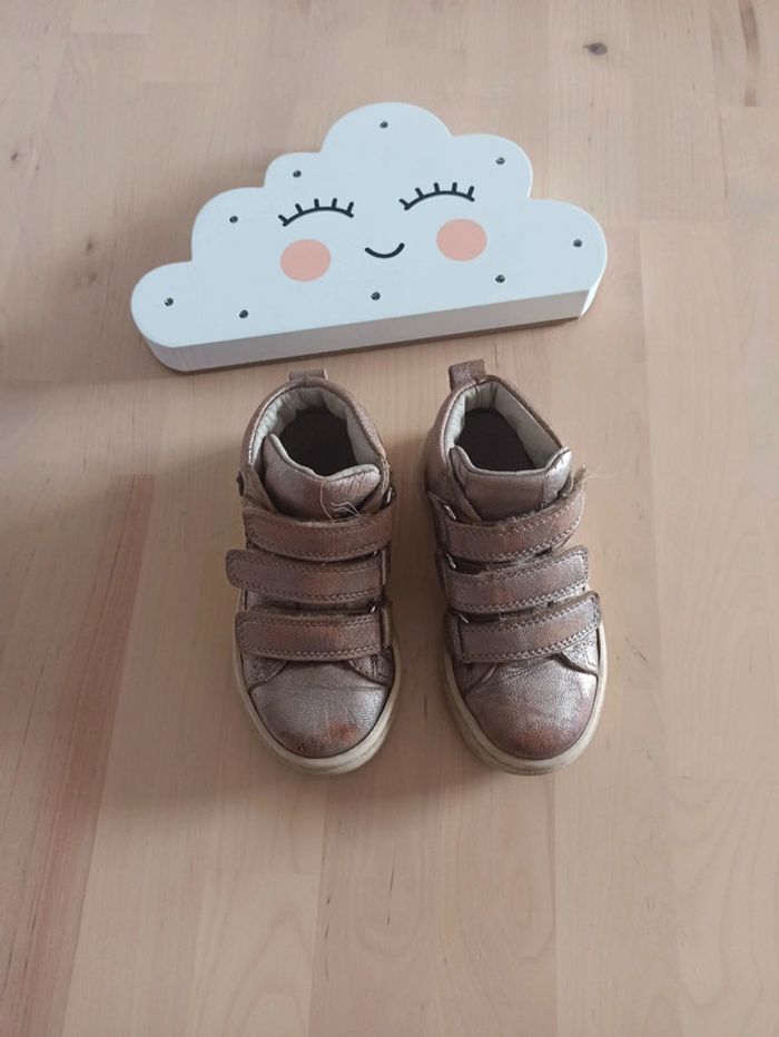 Baskets montantes en taille 24 - photo numéro 2