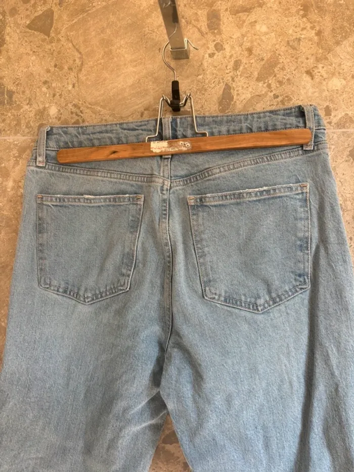 Jean troué aux genoux Zara - photo numéro 4