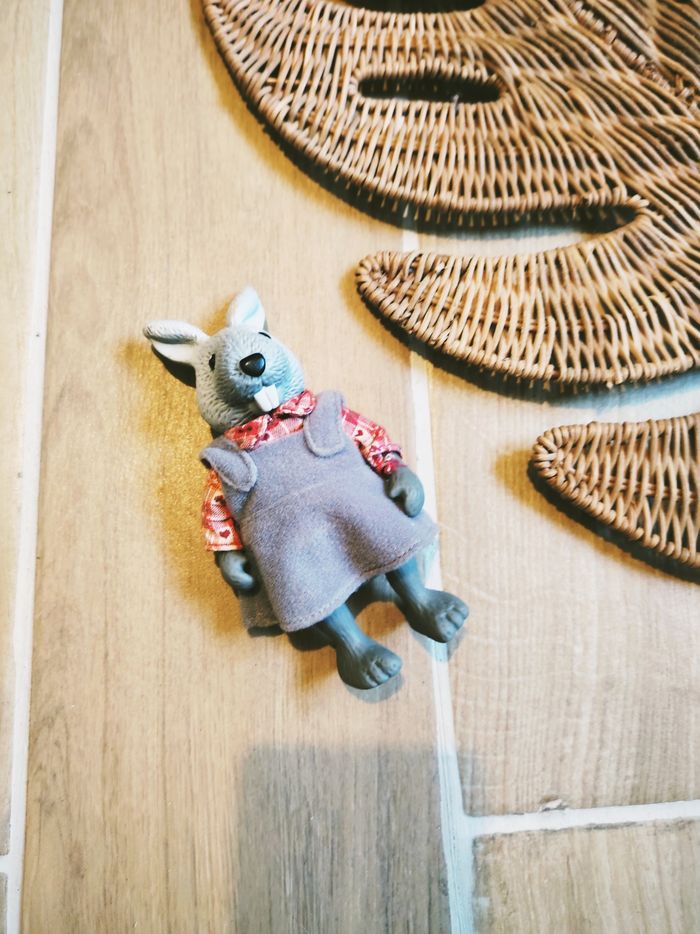 🐰Poupée petite lapine avec robe grise Les copains de la forêt marque Berchet