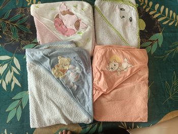 Lot de 4 capes de bain bébé 
