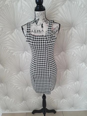 Jolie robe Pimkie noire et blanche taille 36