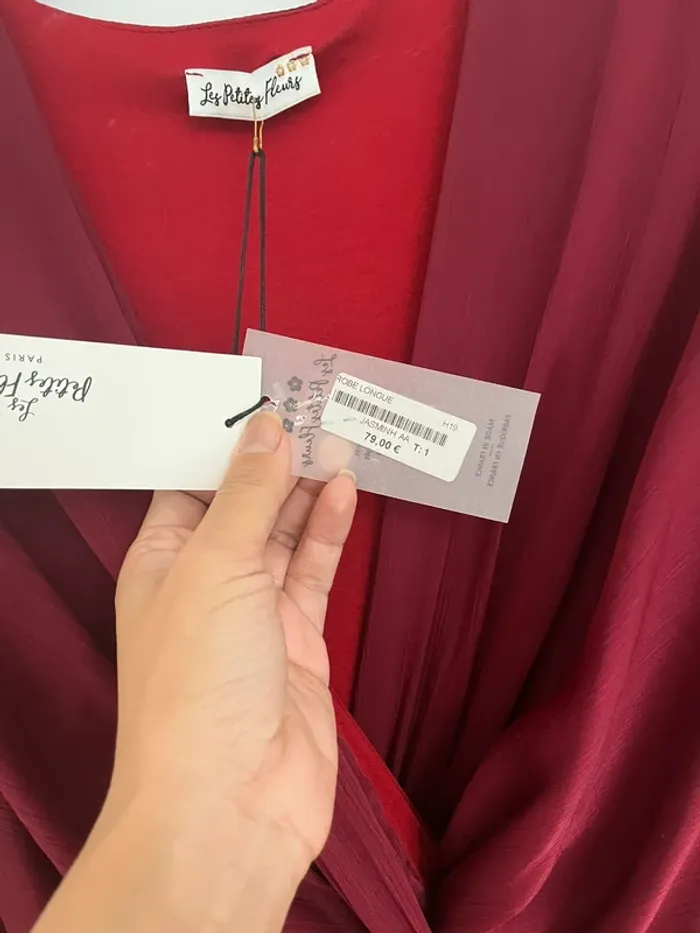 Robe longue rouge bordeaux tissu effet soyeux neuve avec étiquette - photo numéro 3