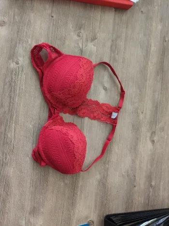 Soutien gorge rouge